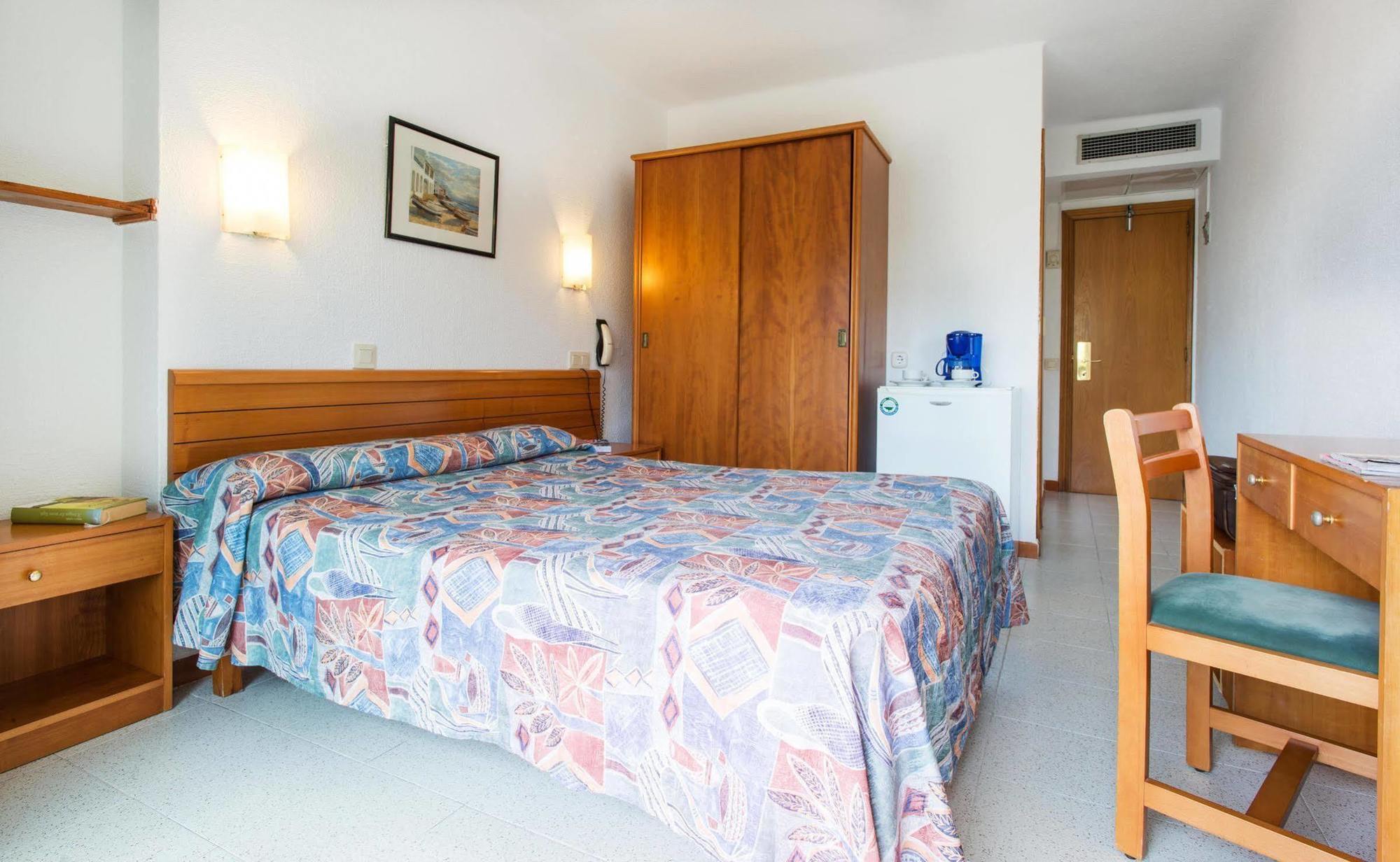Hostal Residencia Sutimar Пегера Экстерьер фото